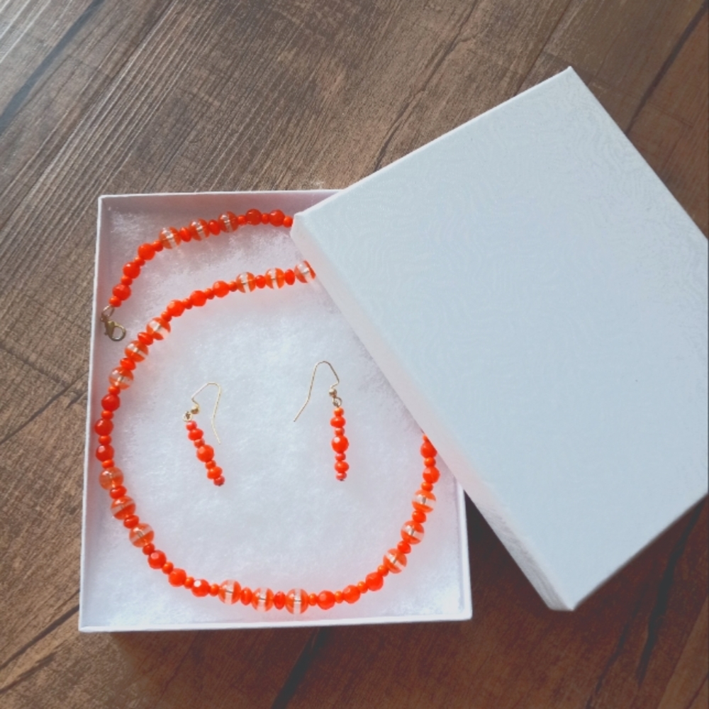 Necklace & Earrings Set, Glass & Plastic Beads. Orange Color. 🤩🍂🍁